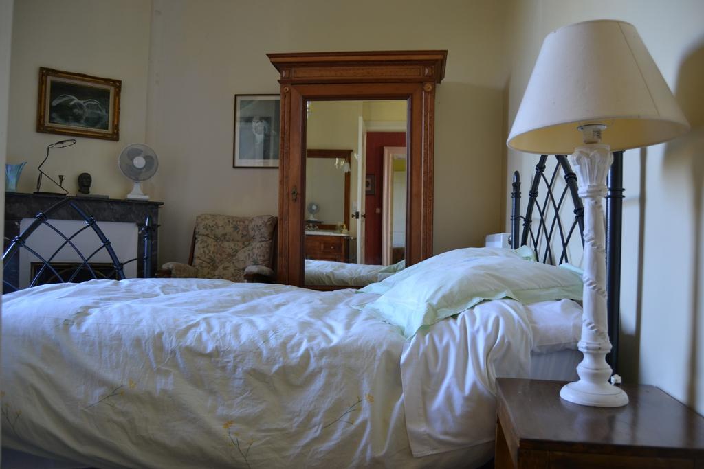 Manoir La Breuille Bed & Breakfast Montmoreau Room photo