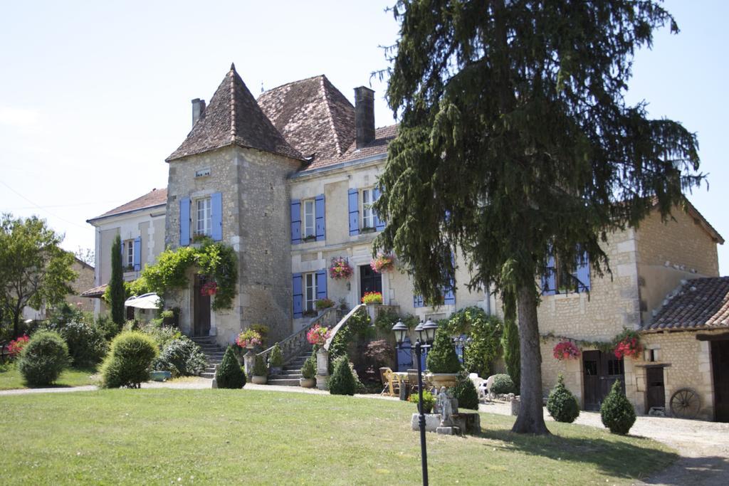 Manoir La Breuille Bed & Breakfast Montmoreau Exterior photo